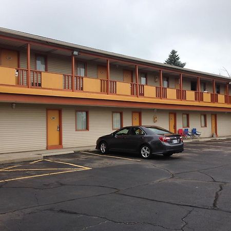Cadet Motor Inn - Coldwater Kültér fotó